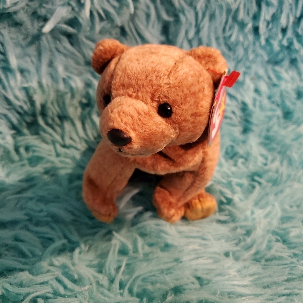 𝅺**RETIRED** Ty Beanie Babies  Pecan (The Gold Bear)